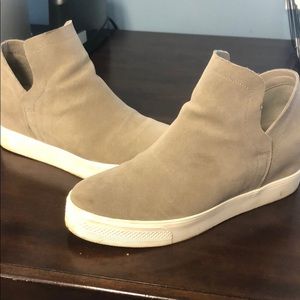 Sale for the day! Steve Madden Wrangle Taupe suede